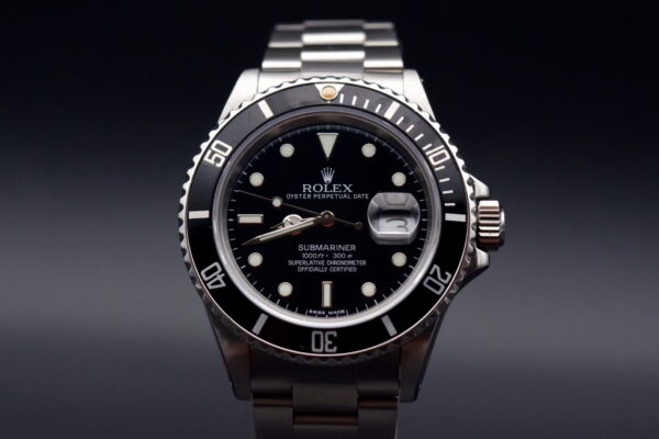 Rolex Submariner date 16800 full set