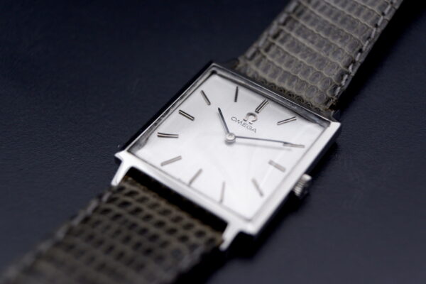 Omega De Ville carré 27.50 mm mécanique révisée