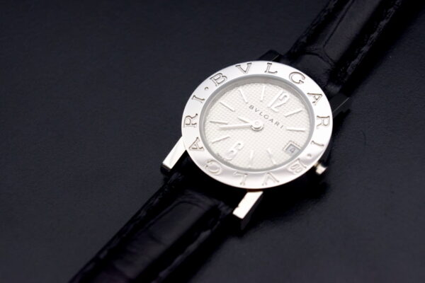 Bulgari BB23SL 23 mm mouvement Quartz ETA Suisse