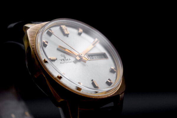 Yema Automatic jour date 1970 révisée – Image 5