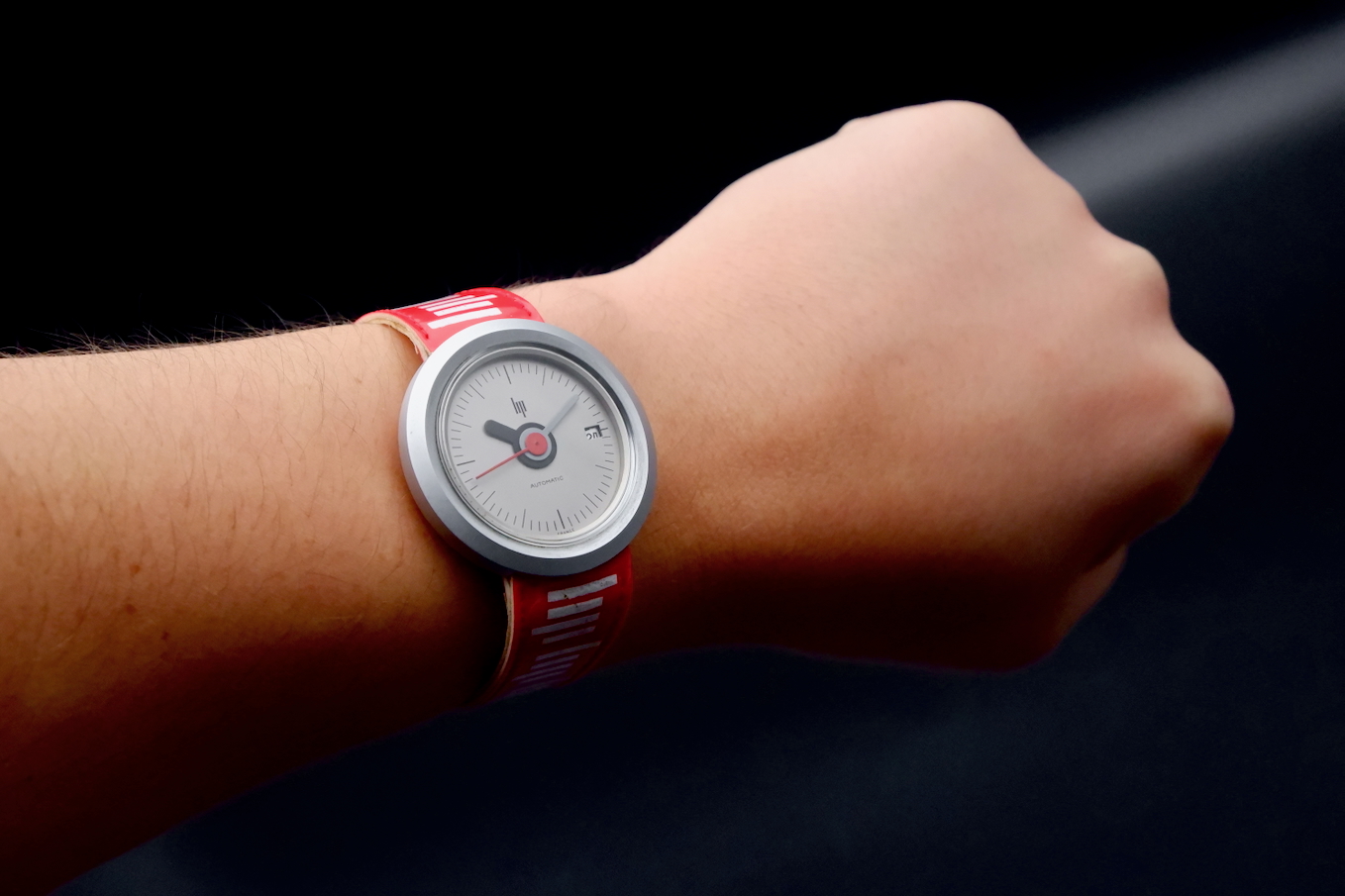 Lip Galaxy Par Rudy Meyer Nos avec son bracelet Lip d'époque – Image 9