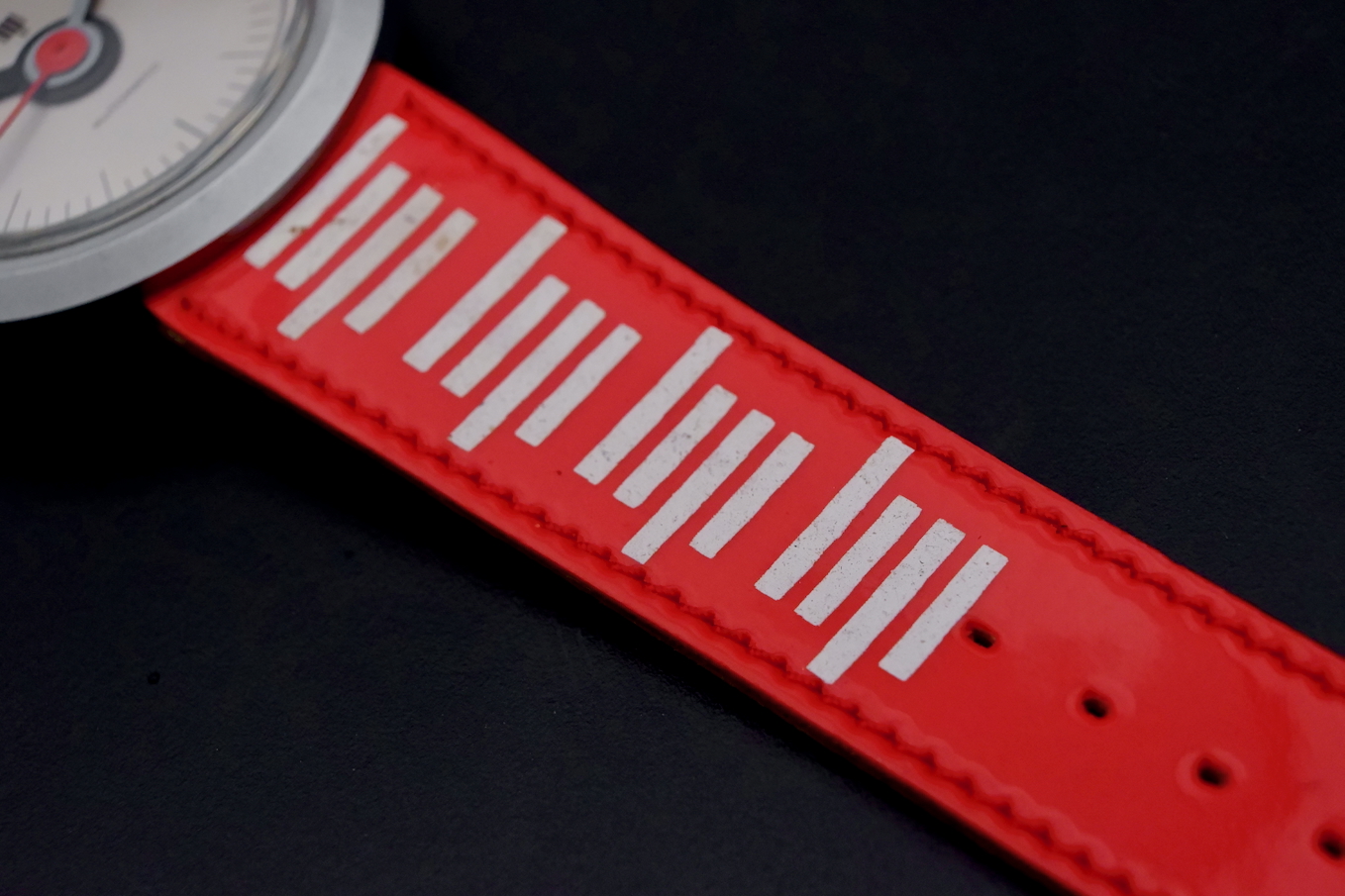 Lip Galaxy Par Rudy Meyer Nos avec son bracelet Lip d'époque – Image 3