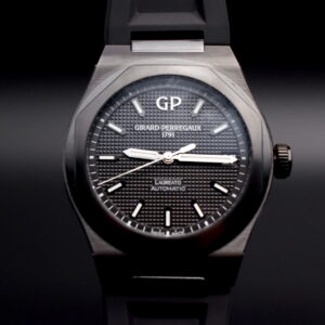 Girard Perregaux Laureato neuf de stock Full set